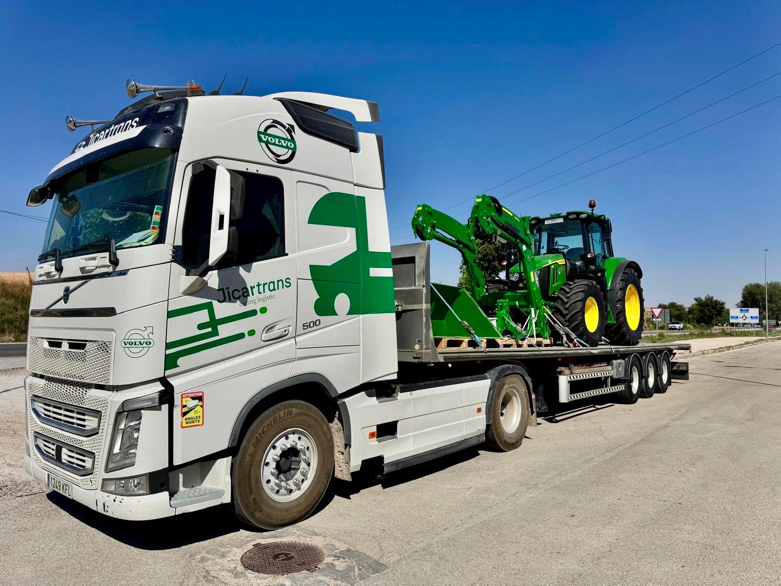 transporte de vehículo agrícola(tractor) con jicartrans