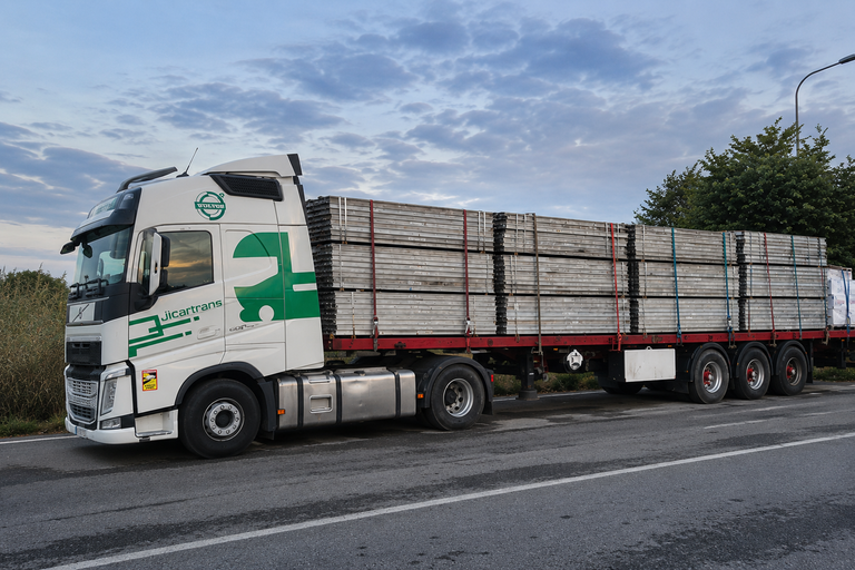Transporte de mercancías y cargas especiales por europa con Jicartrans